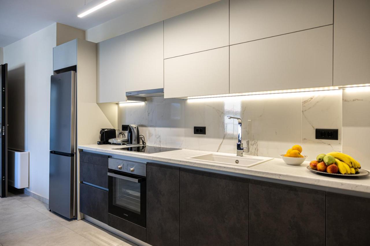 Meraviglia Residence - Amethyst Apartment 阿尔戈斯托利翁 外观 照片