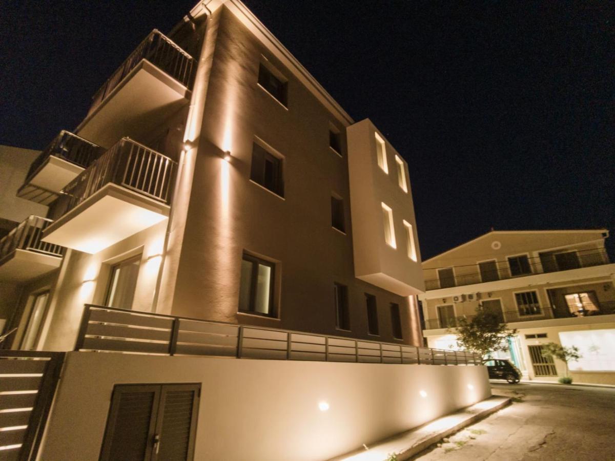 Meraviglia Residence - Amethyst Apartment 阿尔戈斯托利翁 外观 照片