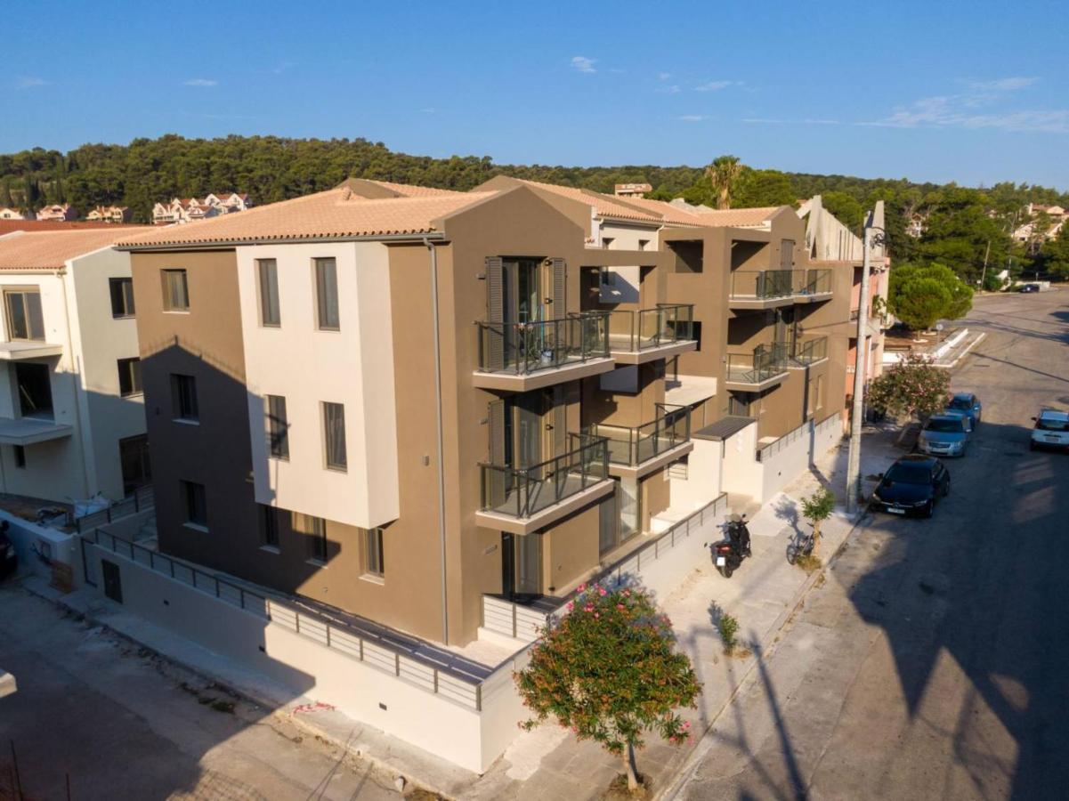 Meraviglia Residence - Amethyst Apartment 阿尔戈斯托利翁 外观 照片
