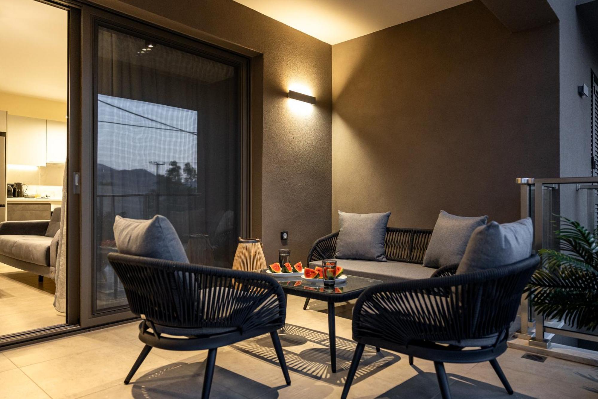 Meraviglia Residence - Amethyst Apartment 阿尔戈斯托利翁 外观 照片